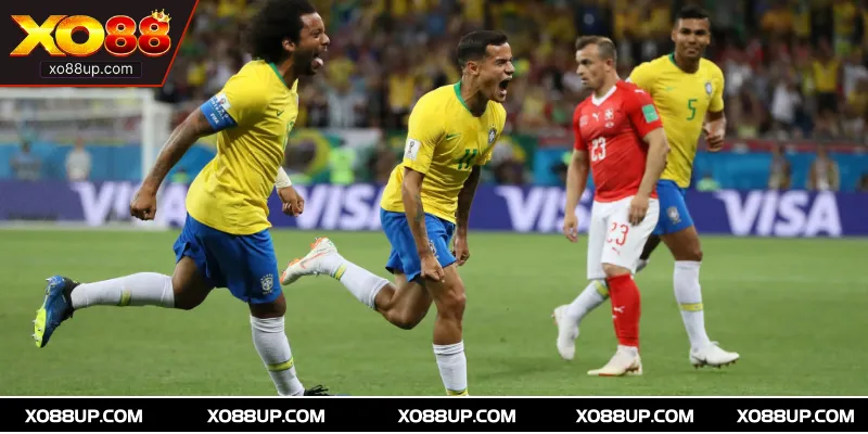 Hiểu được chiến thuật chơi của đội bóng để đưa ra quyết định đúng